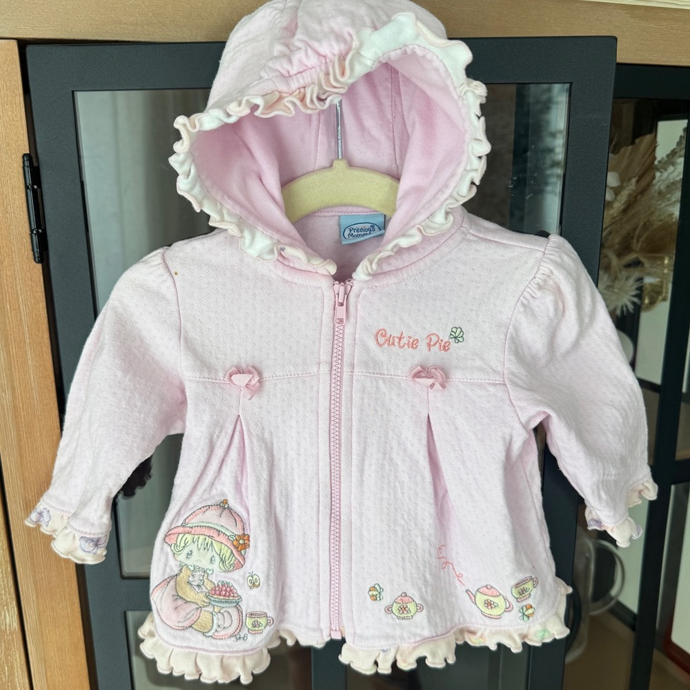 Vintage 2006 Precious Moments baby girl embroidered hoodie zip up cutie teapot